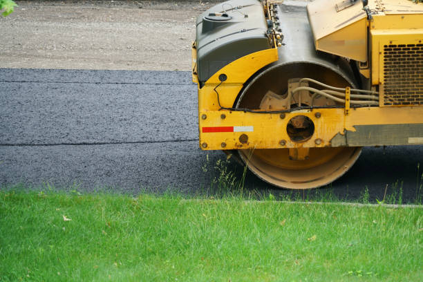Best Residential Driveway Paver Services  in Heritage Lake, IL